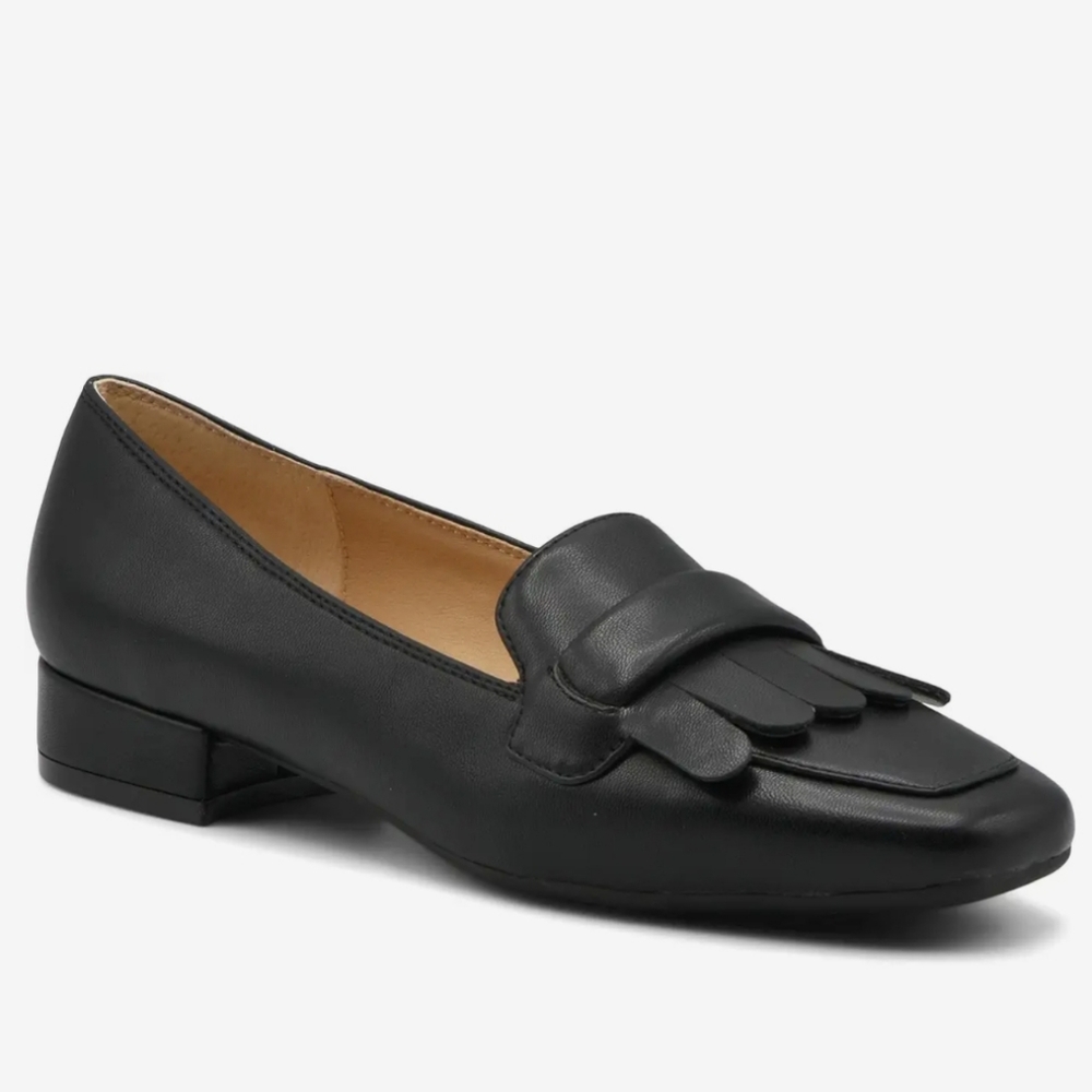 Brand New Adrienne Vittadini *Geryl* Loafer Flat. No Box